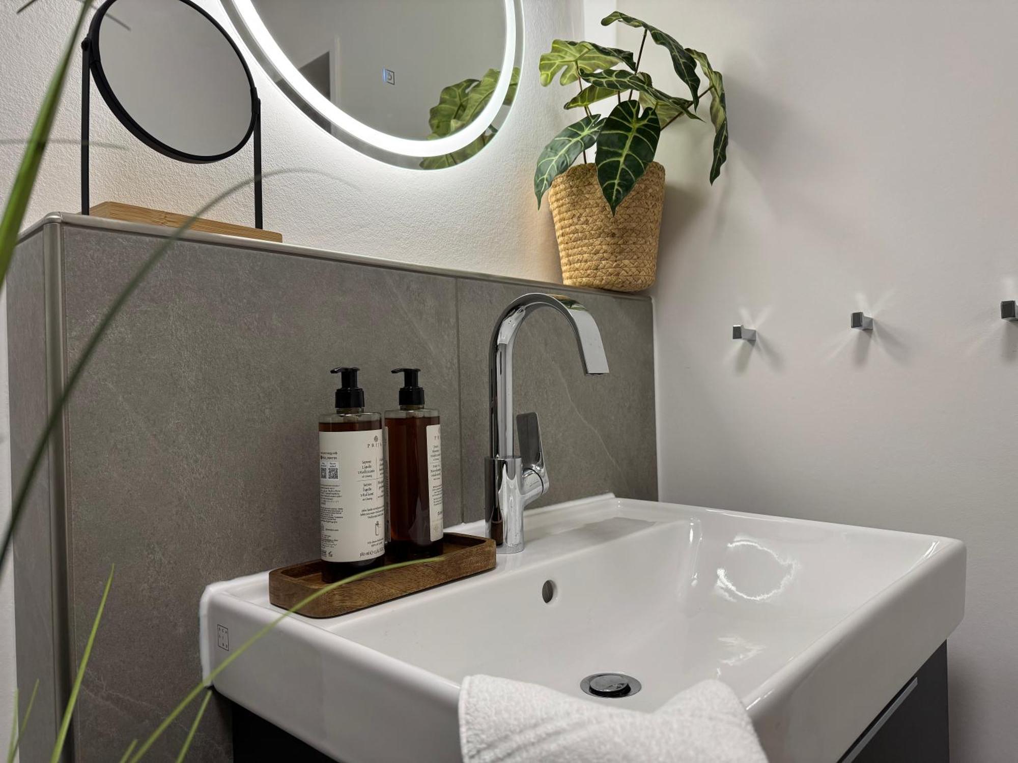 Mel&Bens Modern Oak-Apartments Fuer Bis Zu 12 Personen BRE Extérieur photo